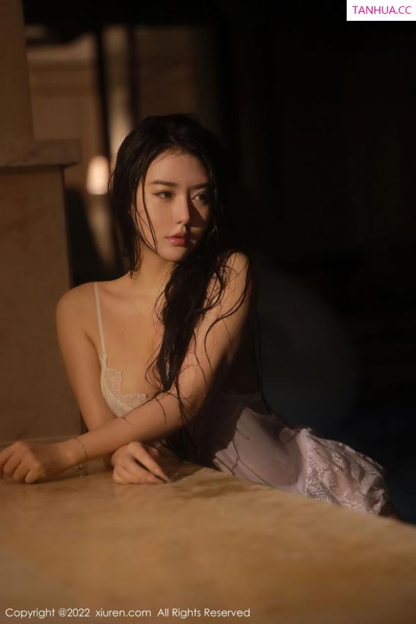 汤曼玲 玛鲁娜 [XiuRen]高清写真图 2022.01.24 No.4504 玛鲁娜Manuela第23张图片